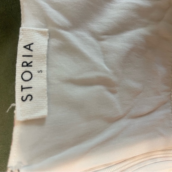 Storia Floral Baby Doll Romper - Picture 5 of 5